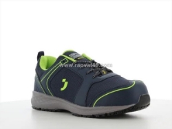 Cách chọn giày bảo hộ cho nhân viên kho