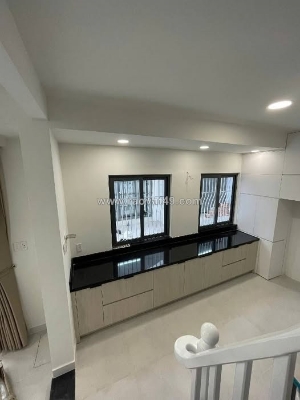 Cần bán căn nhà mới tinh, ngay cạnh mặt tiền cmt8 – cực hiếm!