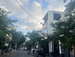 Cần bán nhà cấp 4 gác lững đỗ nhuận ngay trước cổng bến xe tt tp đà nẵng