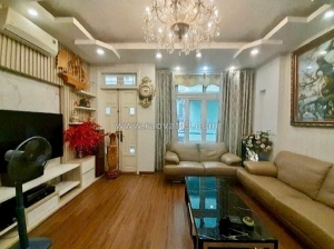 Cần bán nhà đẹp gara ô tô tránh kinh doanh đỉnh- 16,9 tỷ, mặt tiền 5m - trung