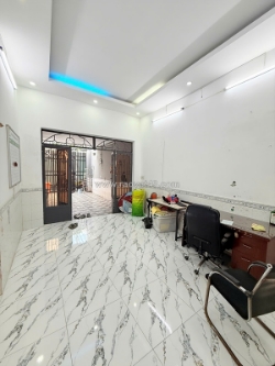 Cần bán nhnah căn nhà tại khu phân lô phường 14, q tân bình, tp hồ chí minh