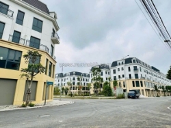 Căn góc nhà liền kề 5 tầng tại central riverside - sổ đỏ -5.8 tỷ bao phí sang