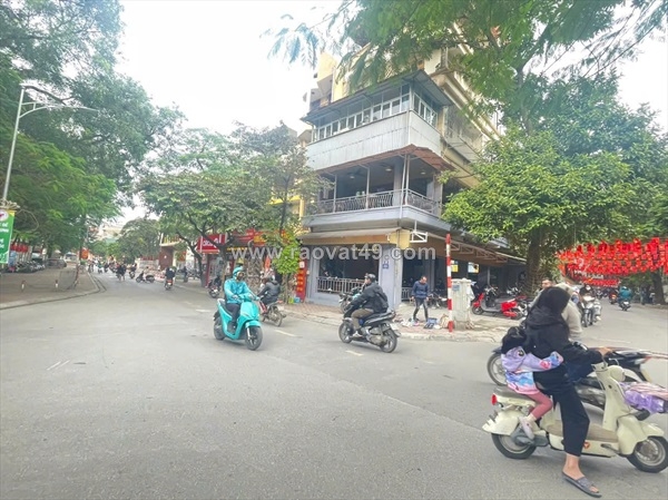 ~/Img/2025/11/cc-ban-nha-3-tang-khu-vuc-khuong-ha-khuong-dinh-thanh-xuan-ha-noi-02.jpg