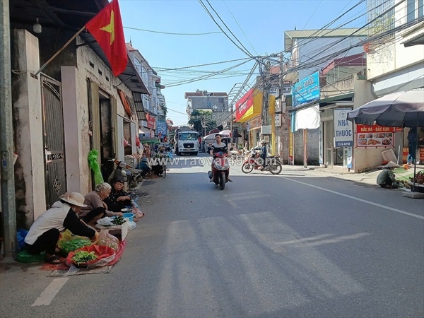 ~/Img/2025/11/cc-em-can-ban-can-nha-4-tang-moi-tinh-duc-thuong-hoai-duc-ha-noi44m-o-02.jpg