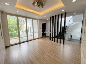 Chỉ 16.3 tỷ - 176m2 ( 9x20m) biệt thự 3 tầng view sông ngay kdc phong phú 5 -