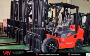 Chia sẻ kinh nghiệm chọn xe nâng điện hay xe nâng dầu?