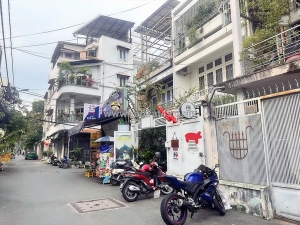 Chính chủ 1 đời - bán nhà 3 tầng hxh 8m đ.trường sa, quận 3 - ngang hiếm