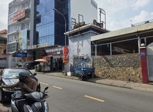 Chính chủ bán nhà mặt tiền nguyễn văn đậu 1 trệt 1 lầu vị trí vàng