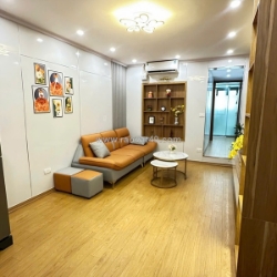 Chính chủ cần bán căn hộ tập thể mặt phố thái thịnh, đống đa, hà nội