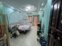 Chính chủ gửi bán nhà 4x20m, 3 tầng sân thượng, đối diện công viên cao lân –