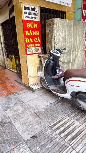 Cho thuê cửa hàng – làm nail, bán mỹ phẩm