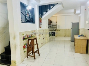 Cho thuê nhà cách mạng – hxh đỗ cổng – sát mặt tiền – đầy đủ tiện nghi