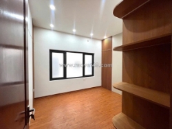 Cho thuê nhà đẹp mới koong – 6 tầng thang máy – chỉ 12 triệu/tháng – ngọc thụy,