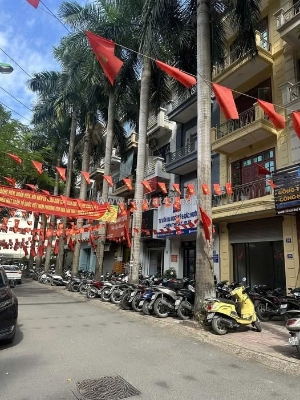 Cho thuê nhà liền kề phố đỗ quang - phù hợp làm văn phòng