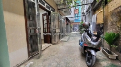 Cho thuê nhà ngõ 93 hoàng văn thái, 50m² x 2 tầng, 2pn, 2 wc, 8 triệu/tháng