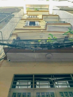 Cho thuê nhà ngõ ô tô nguyễn chí thanh, 65m² x 5 tầng, 5 phòng ngủ, 4 vệ