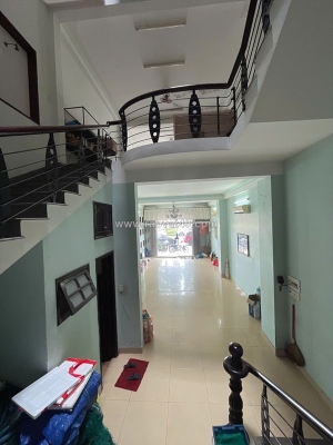 Cho thuê nhà nguyên căn mặt tiền đường trần hưng đạo vị trí cầu trồng kết cấu 5