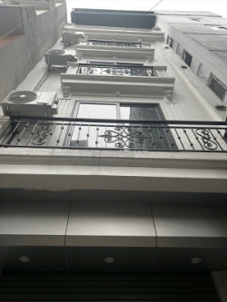 Cho thuê nhà nguyên căn mới kinh doanh ngõ 272 định công 35m² x 5 tầng, 3 ngủ,