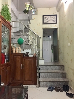 Cho thuê nhà nguyên căn ngõ 1160 láng, m² × 5 tầng, 2 phòng ngủ. 8 triệu