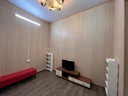 Cho thuê nhà tầng 2 phố lò đúc 30m², giá 5.5 triệu/tháng.