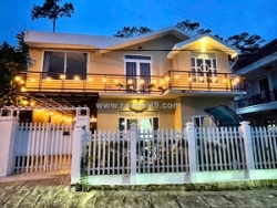 Cho thuê villa nguyên căn 4 phòng ngủ view thung lũng sân đậu ô tô khe sanh