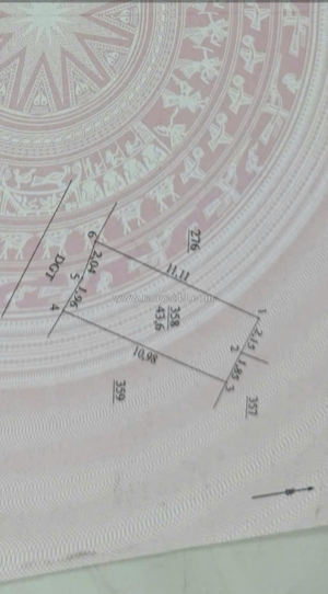 Có 102 duy nhất đan phượng 43,6m đường thông ,tứ tung.ô tô nằm trong đất.
giá