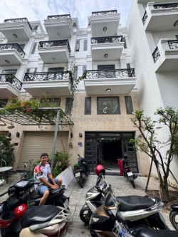 Đường 12m, nhà đẹp 4 lầu rất đẹp full nội thất xịn xò, vị trí đẹp