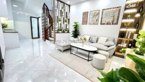 Em gái em chính chủ cần bán nhà phường lĩnh nam -36m- 5tầng - chỉ hơn 6 tỷ bao