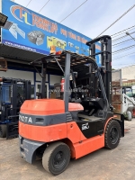 Gợi ý 4 loại xe nâng phù hợp cho kho hàng hẹp