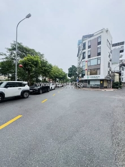 Hàng k ịch độc 70m2 phố vip lâm hạ, view công viên, ô tô tránh, 7t full nội