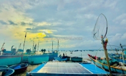 Hệ thống điện năng lượng mặt trời cho thúng câu mực