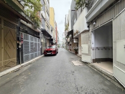 Hẻm kinh doanh sầm uất - chính chủ bán 15.6 tỷ - p15 phú nhuận - nhà 3 tầng