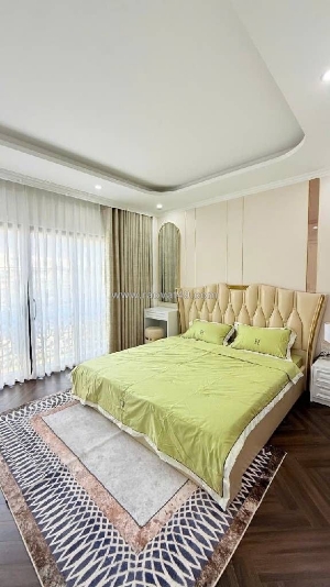 Hiếm- bán nhà đẹp nguyễn văn cừ- gara- thang máy- oto tránh- full nt 48m 7 tầng