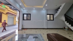 Hoàng quốc việt 51m x6 tầng thang máy-21 tỷ,ô tô tránh đỗ,ngõ thông kinh doanh