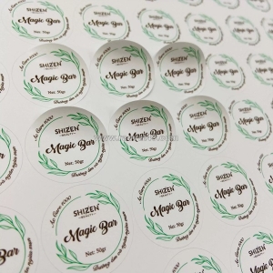 In logo dán giá rẻ tphcm: đừng để “rẻ” đánh đổi “chất”