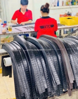 Lấy sỉ đủ mẫu – khởi nghiệp dễ dàng với hàng da có sẵn