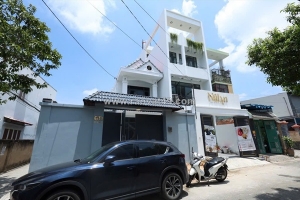 Lô góc mặt tiền đẹp hiệp thành 23 - nhà 3 tầng (8x25) 4pn, quận 12 giá rẻ