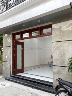 Lô góc trung tâm hai bà trưng - 70m 5tầng - thang máy - view hồ