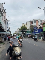 Mặt tiền độc lập, đoạn ngay chợ sầm uất nhất – nhà 4 tầng – chỉ 8.95 tỷ