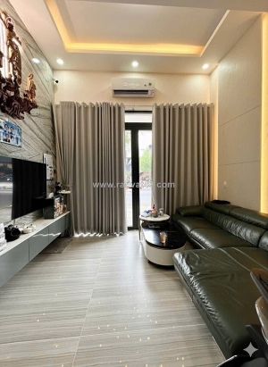 Mặt tiền kinh doanh nguyễn sơn – khu vip – tặng full nội thất