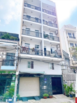 Mt  nguyễn ngọc nhựt ngay tân hương : 8m x 19m, vuông vức.