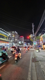 Ngay sát q1 cạnh mặt tiền 
diện tích 41 m2 - 5 tấm có 5 tê q4