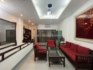 Ngõ thônh 2 đầu cùng oto, nở hậu vuông đẹp, vài bước ra hồ tây, vị trí đẹp-