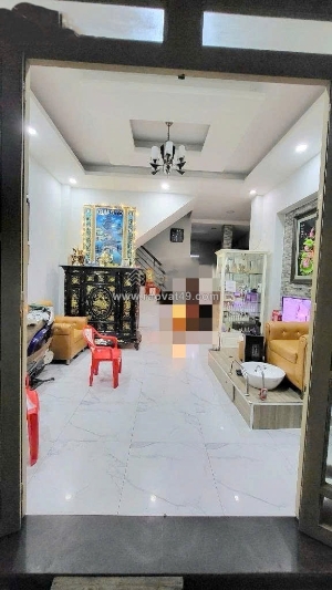 Nhà 1 lầu, sân thượng đúc oto đậu sát nhà hẻm 84 cao lỗ p.chánh hưng p4q8