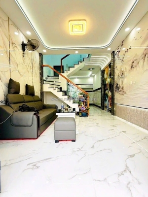 Nhà 2 tầng đúc mới tinh 34m2 hẻm xe hơi gần chợ thiếc. lê văn khương, phường