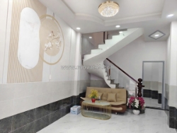 Nhà 3 tầng nở hậu hẻm 3m đường bình đông p15.q8 cũ. giá 4,68 tỷ tl