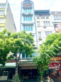 Nhà 7 tầng ô chờ  thang máy, kinh doanh, đường trước nhà công tơ lơ quay đầu