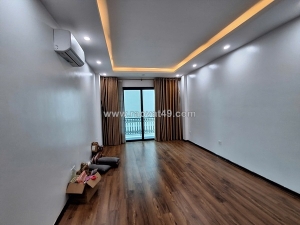 Nhà đẹp full nội thất ô tô đỗ cửa- kinh doanh khu phân lô qđ 9 phúc đồng 40m2