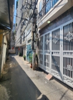 Nhà đẹp lạc long quân - tây hồ, dt50m2, 4 tầng, 4p. ngủ, ngõ thông