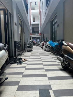 Nhà đẹp ngọc thụy – 30m² – 5 tầng – full nội thất cao cấp